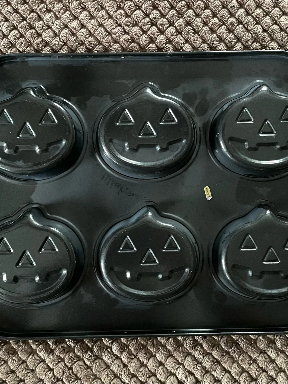 Holiday Cake/Cupcake Baking Pans Lot of 5